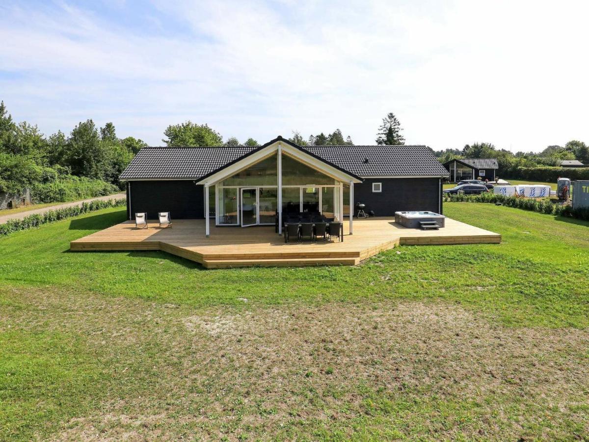 14 Person Holiday Home In V Ggerl Se Bøtø By Exterior foto